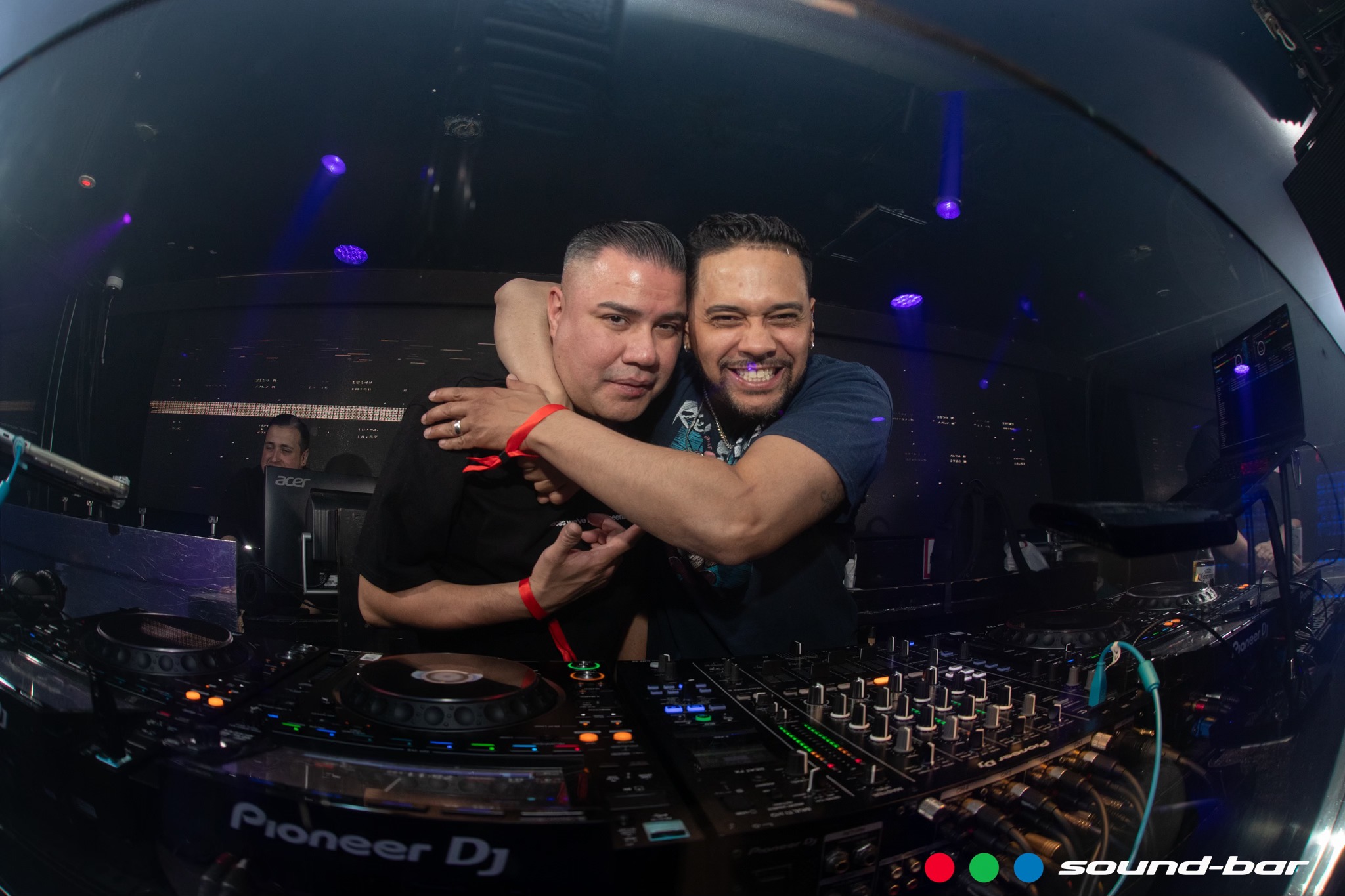 METRO & DJ GORDO 04/04/25