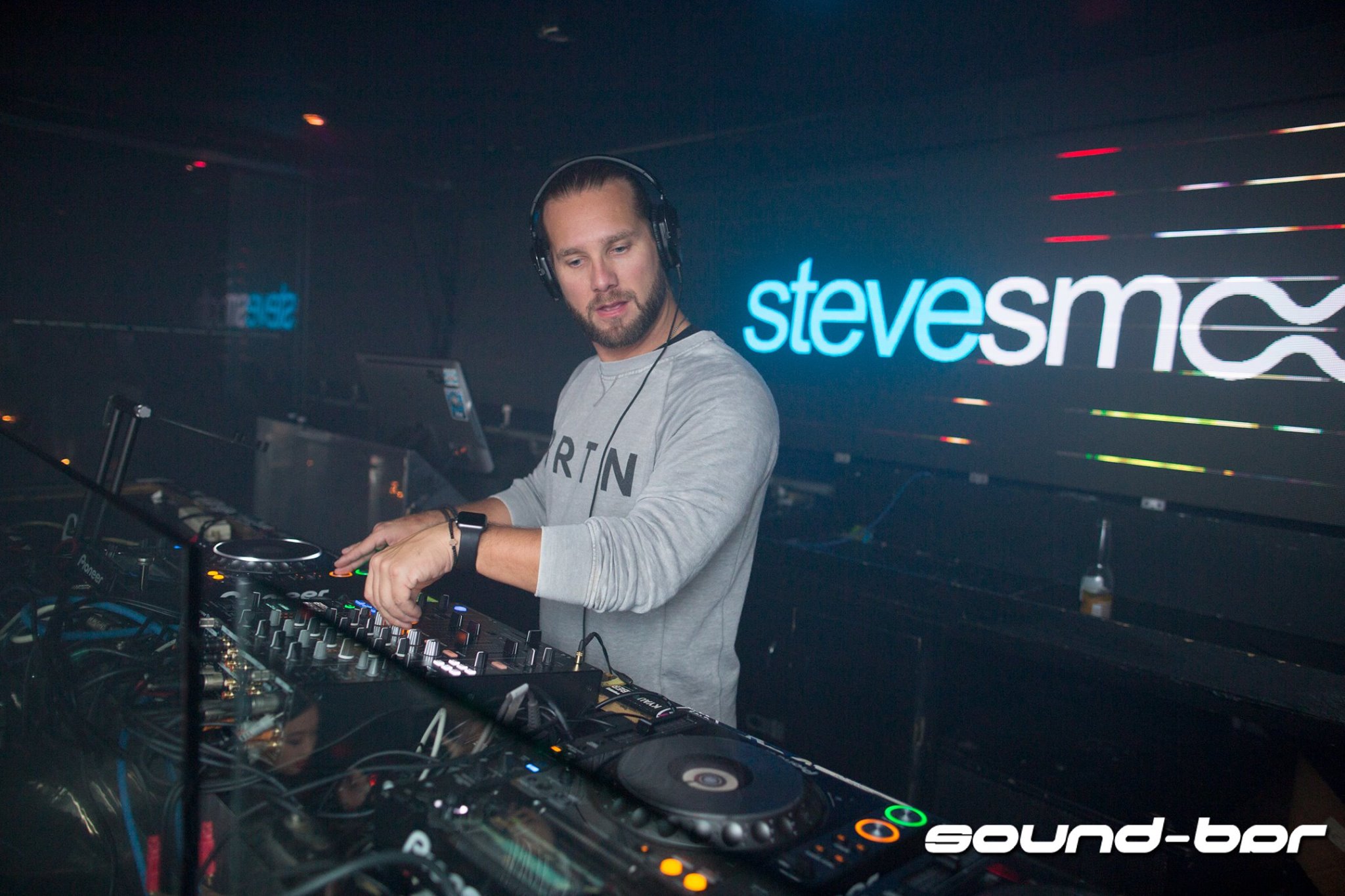 Steve Smooth