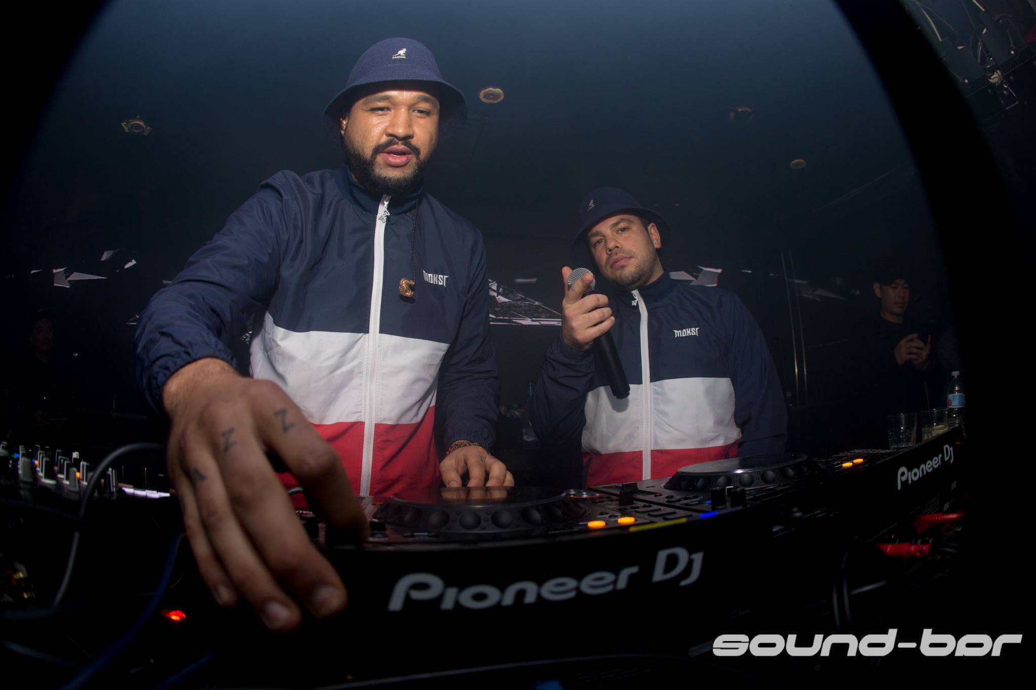 Moksi