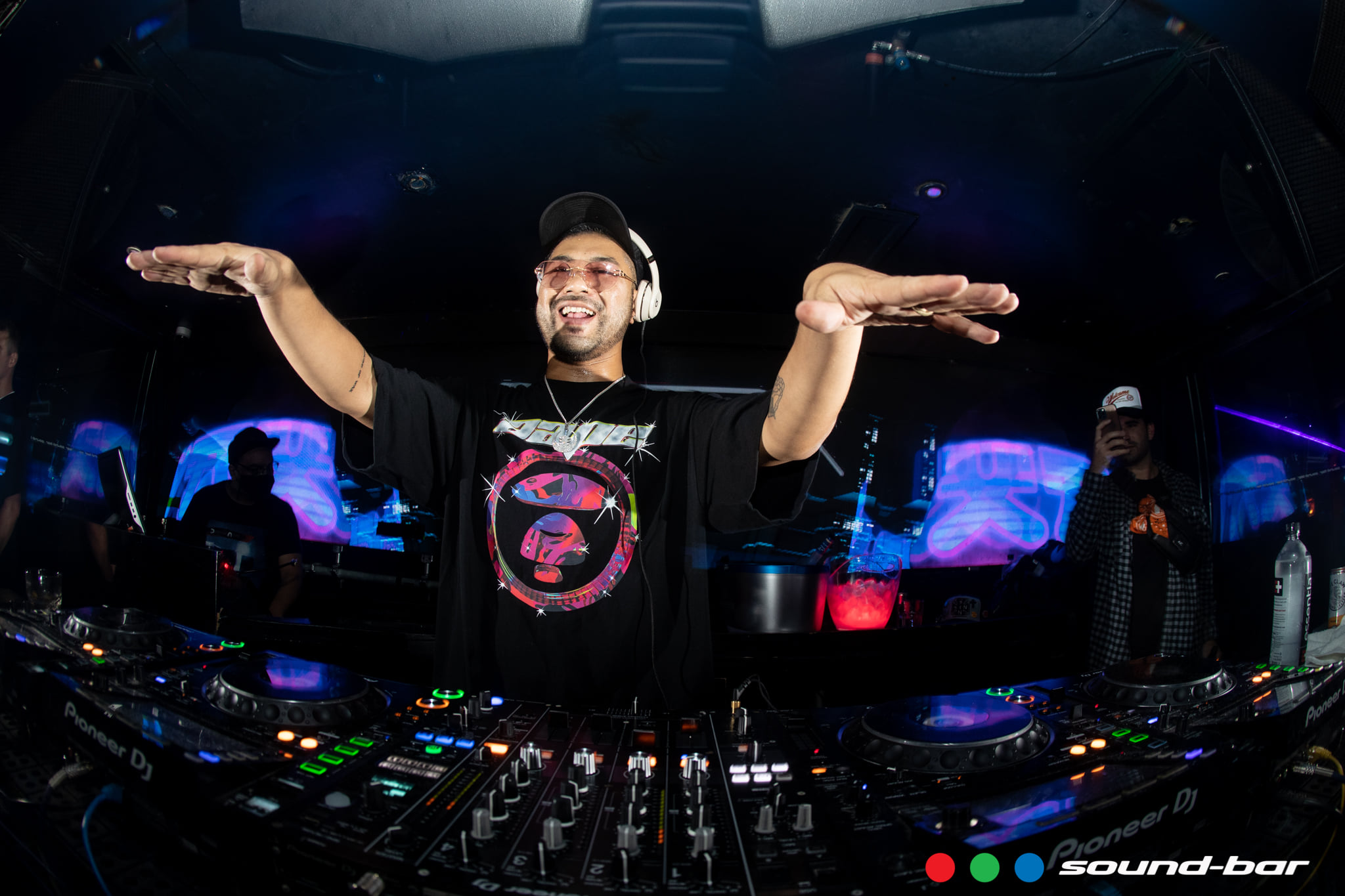WAXMOTIF