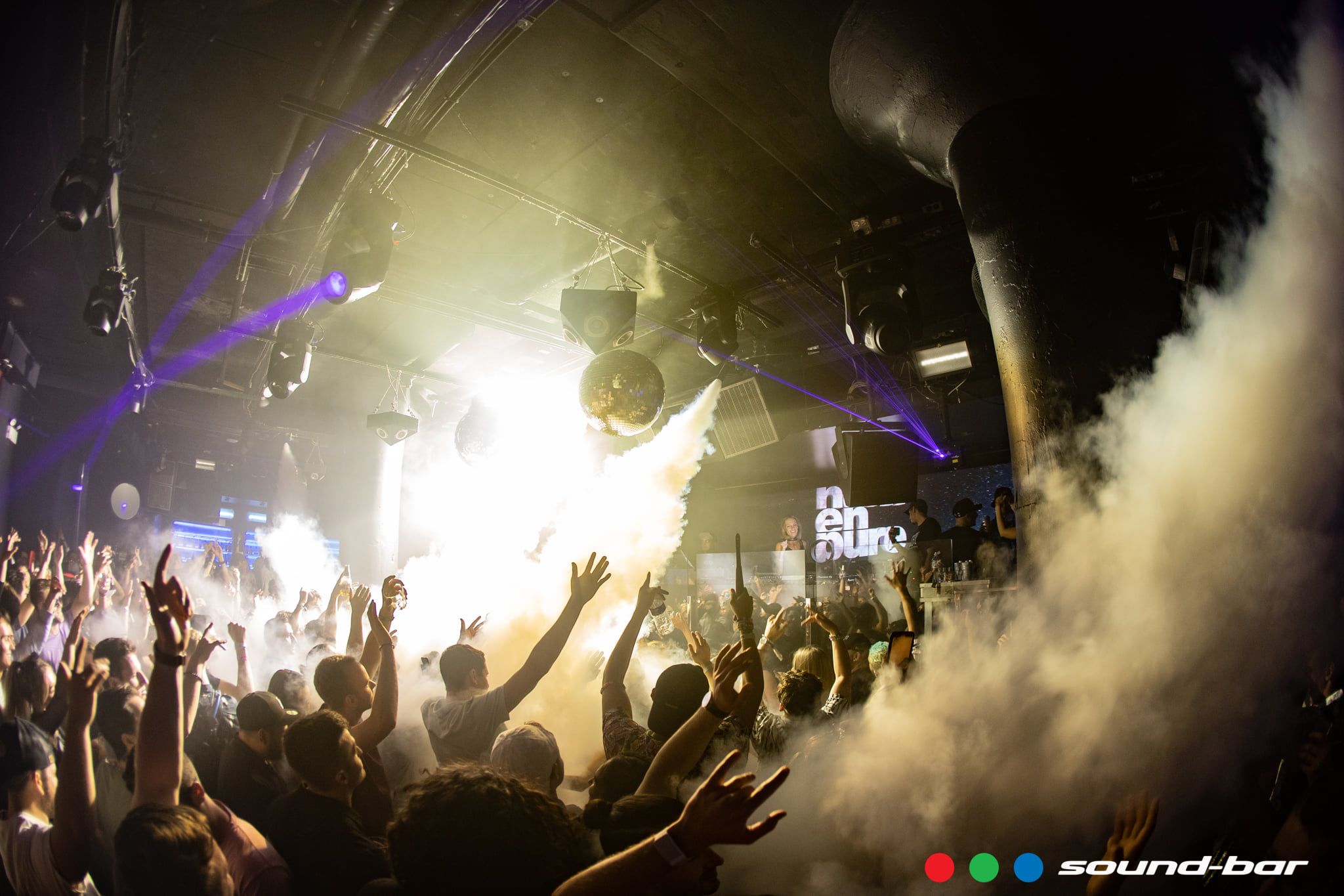 NORA EN PURE