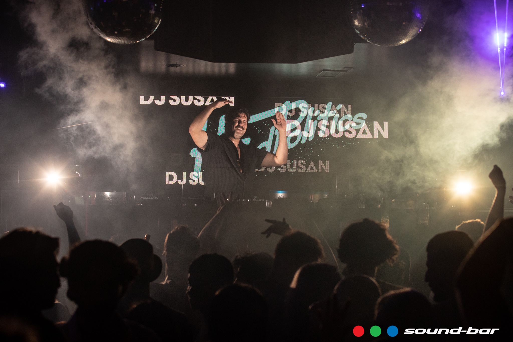 DJ SUSAN!