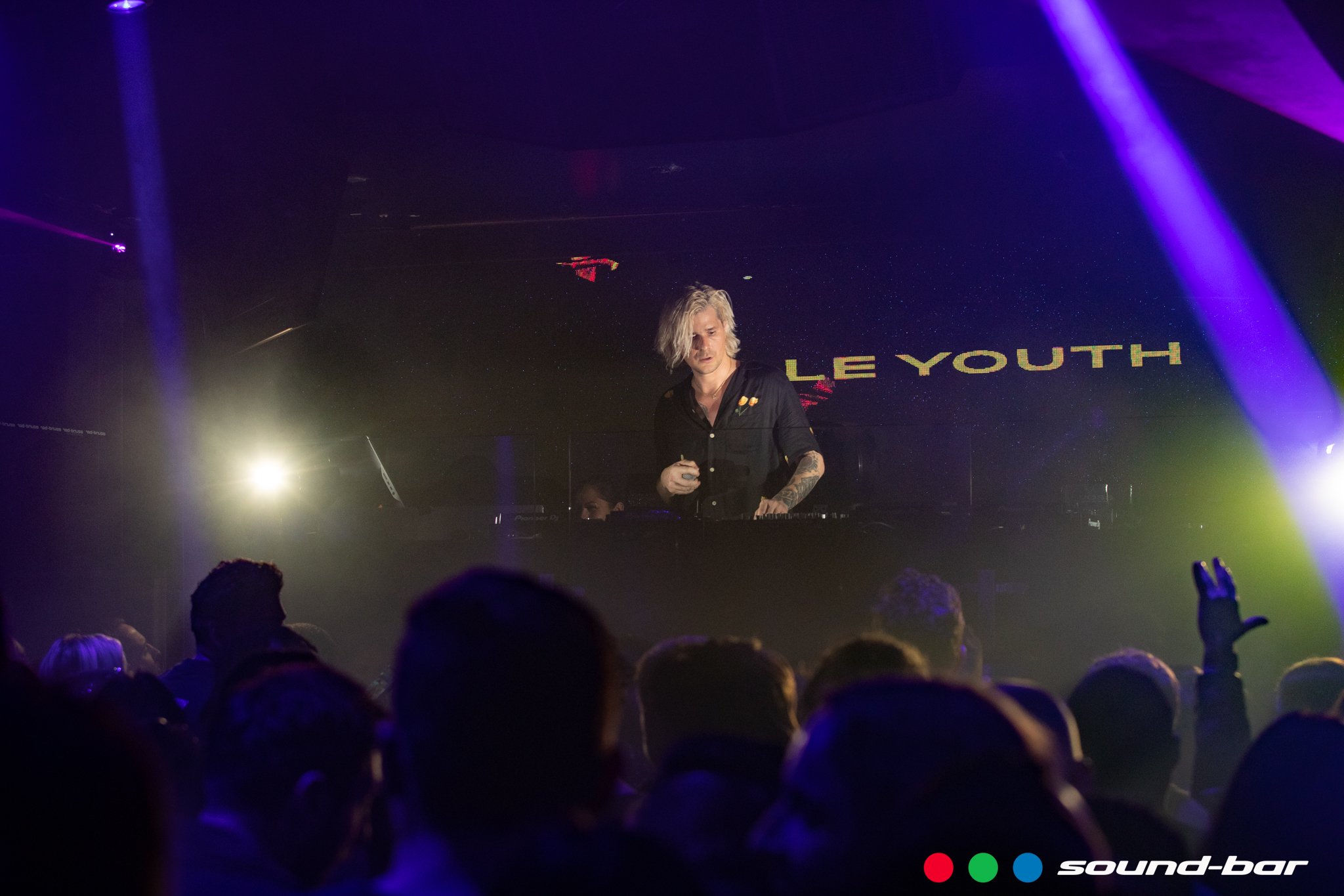 LE YOUTH