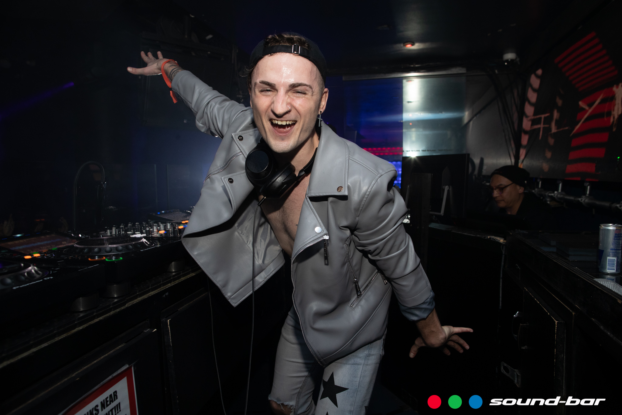 FLYNNINHO & Friends