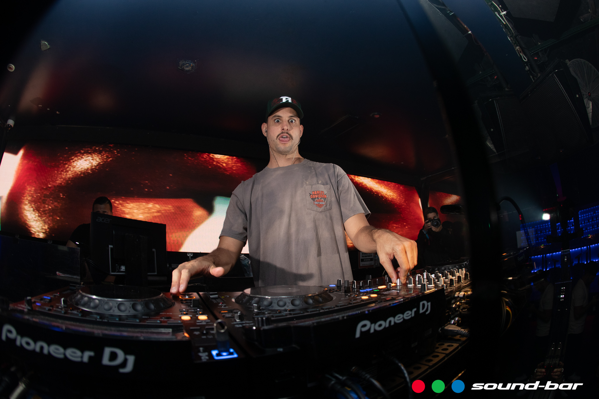 MAKJ